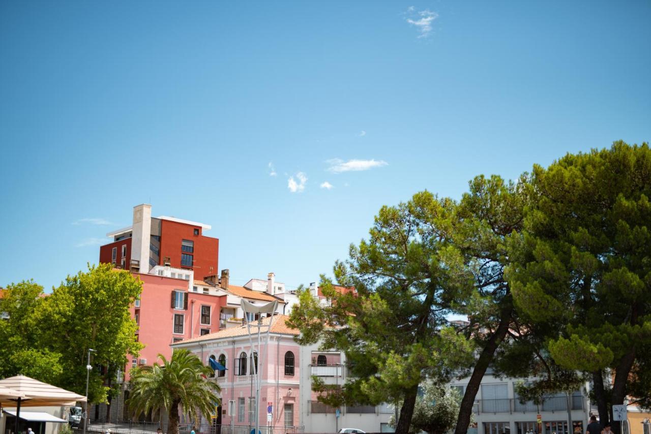 Koper Seaside Residence エクステリア 写真