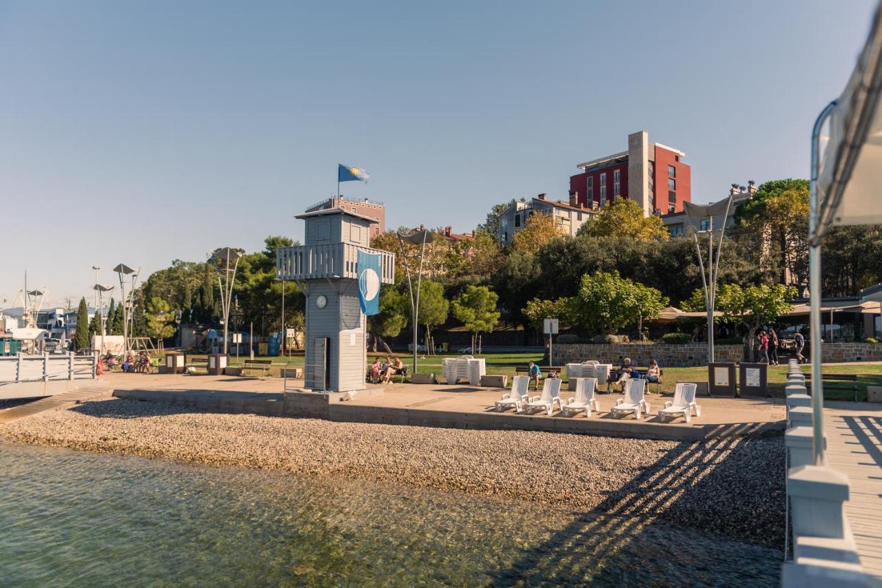 Koper Seaside Residence エクステリア 写真