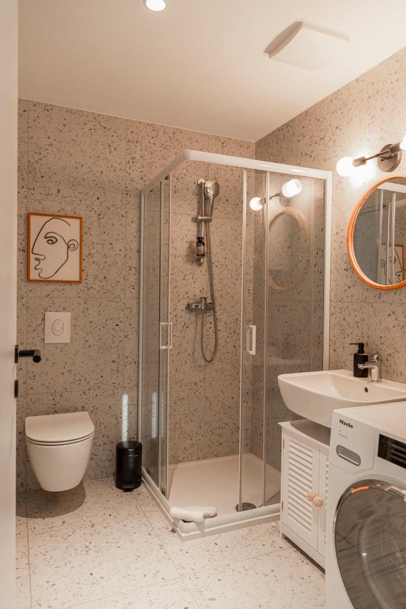 Koper Seaside Residence エクステリア 写真